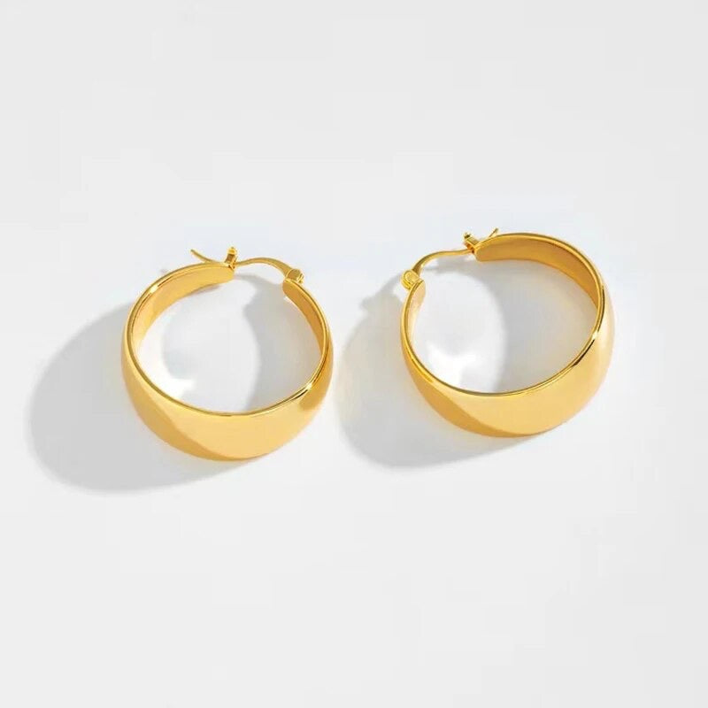 Gold halo earrings