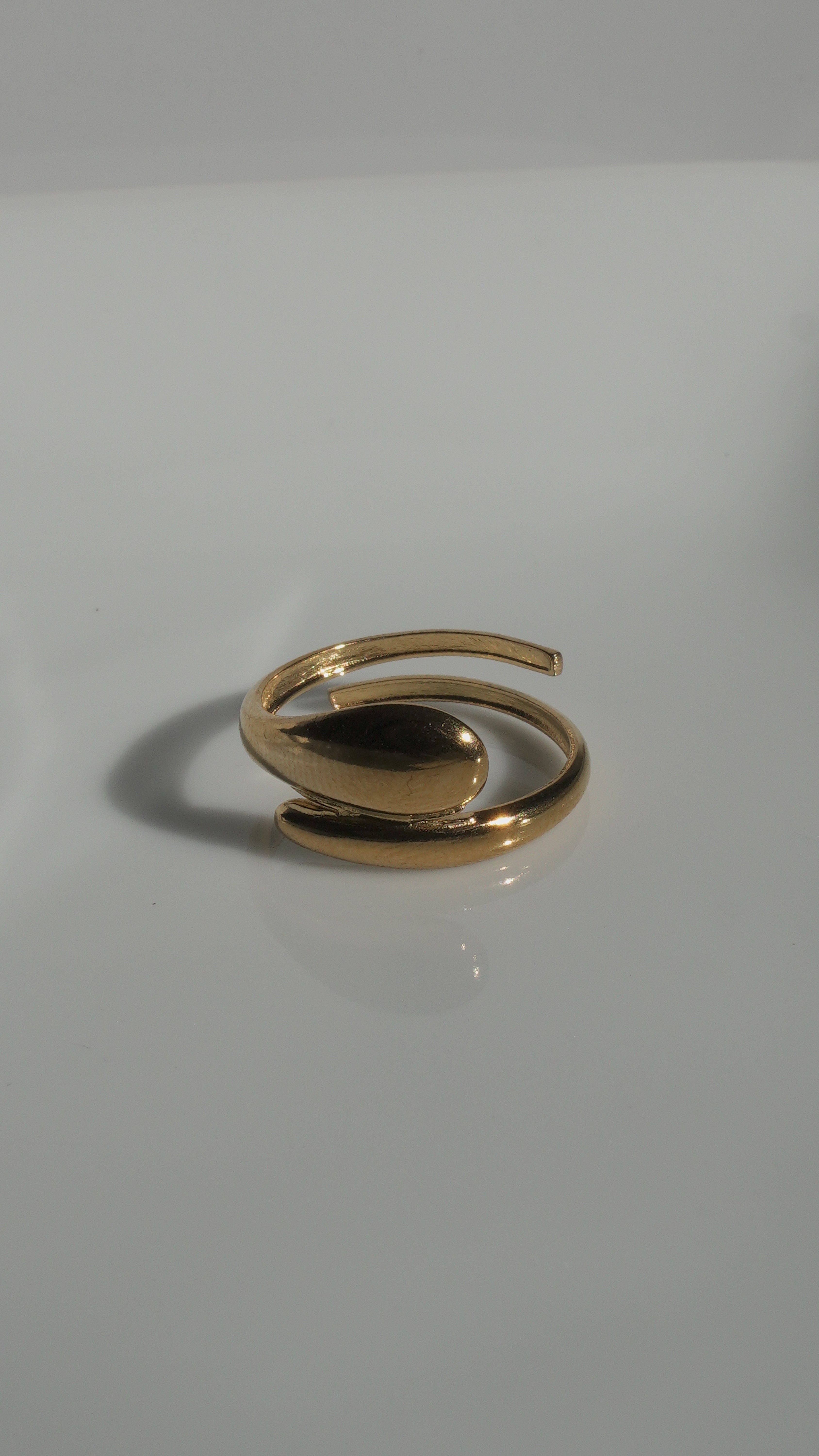Serene Curve Ring