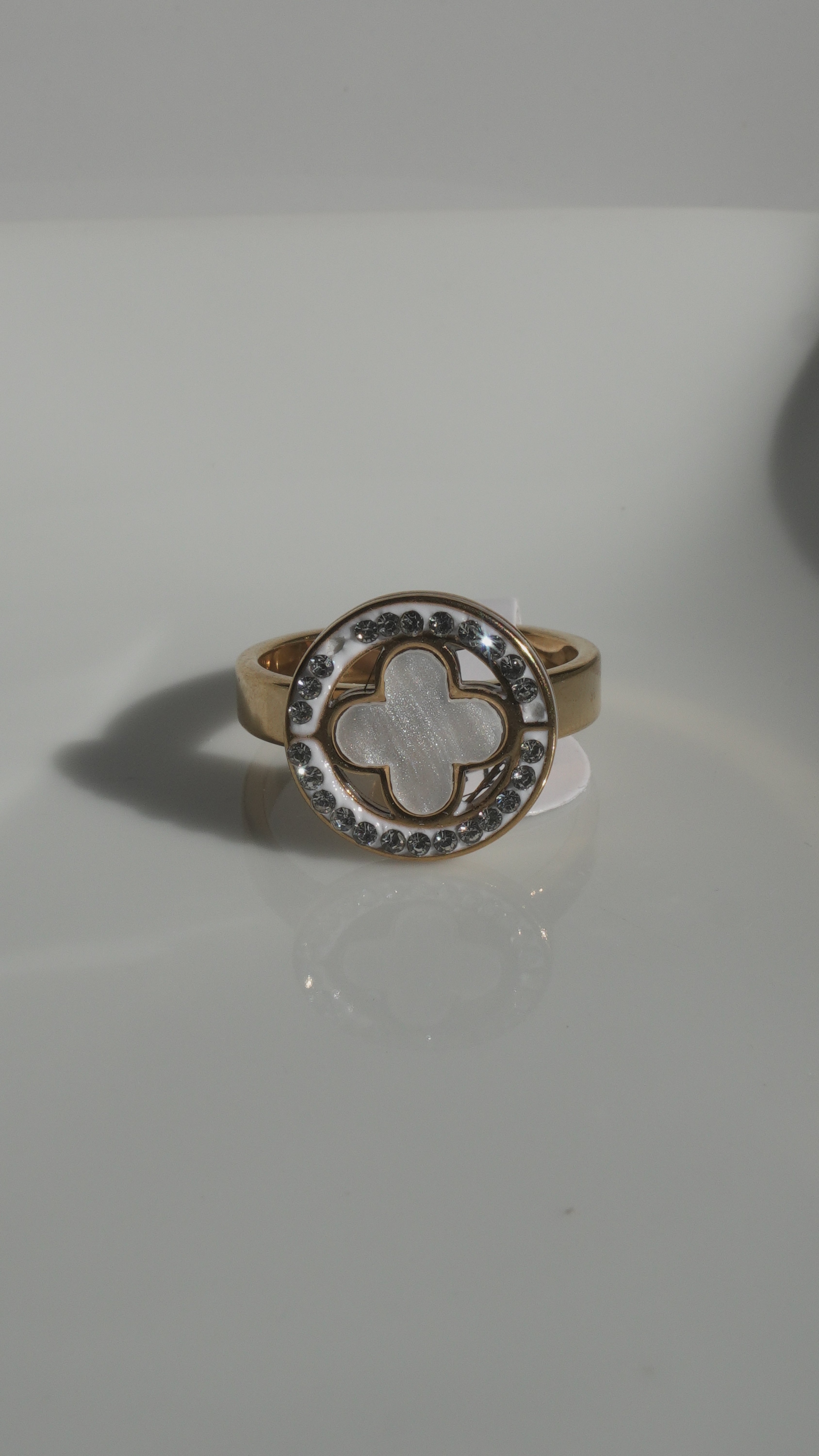 Luxe Clover Halo Ring