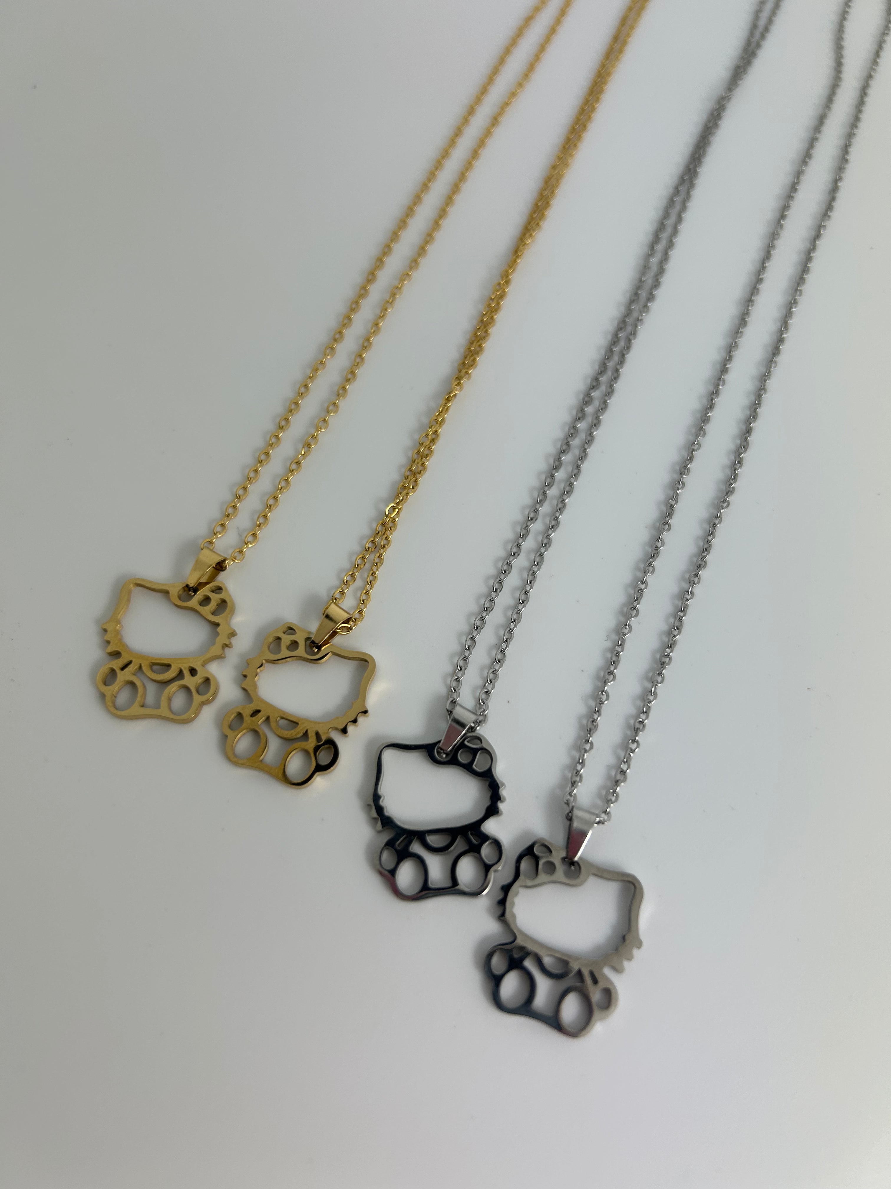 Kitty necklace